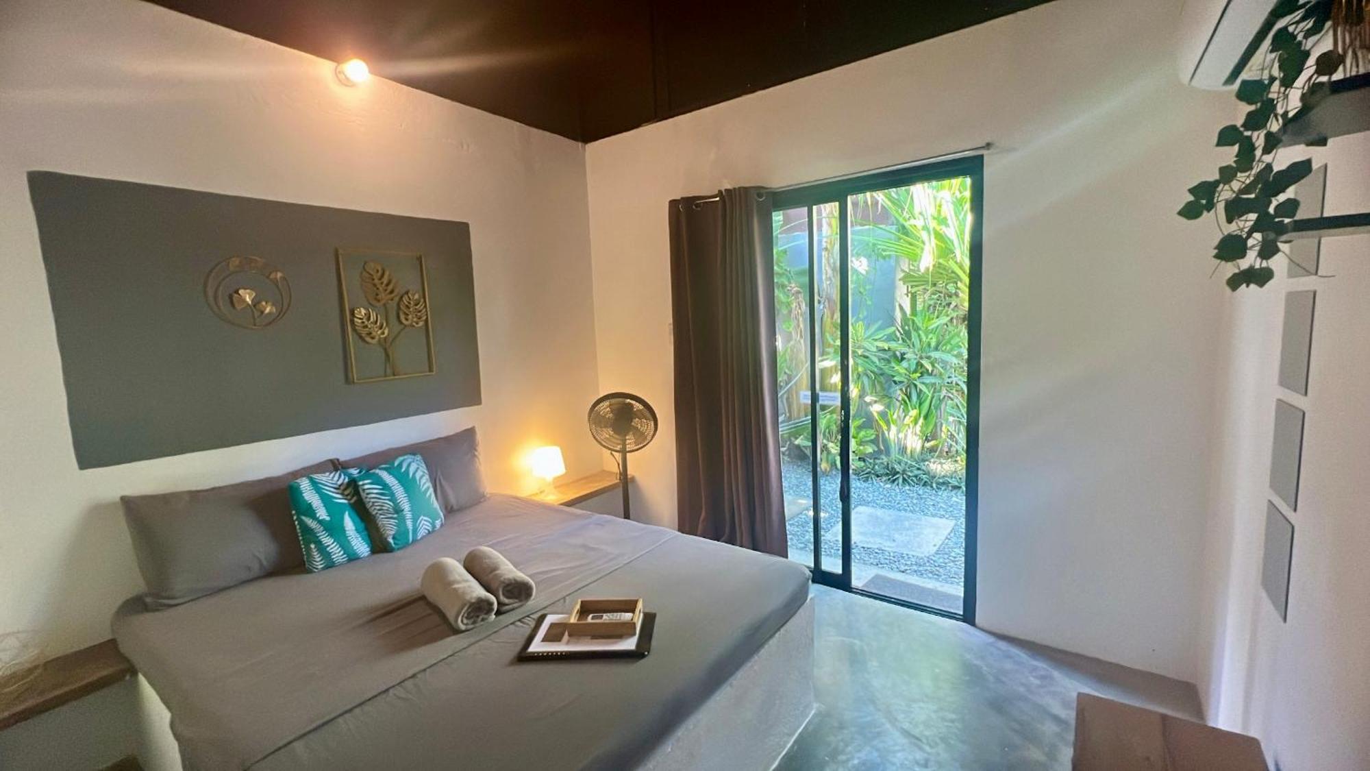 Yay Lodge Siargao, Private Room 1 With Ac & Hot Shower And Fast Starlink Wifi General Luna  Luaran gambar