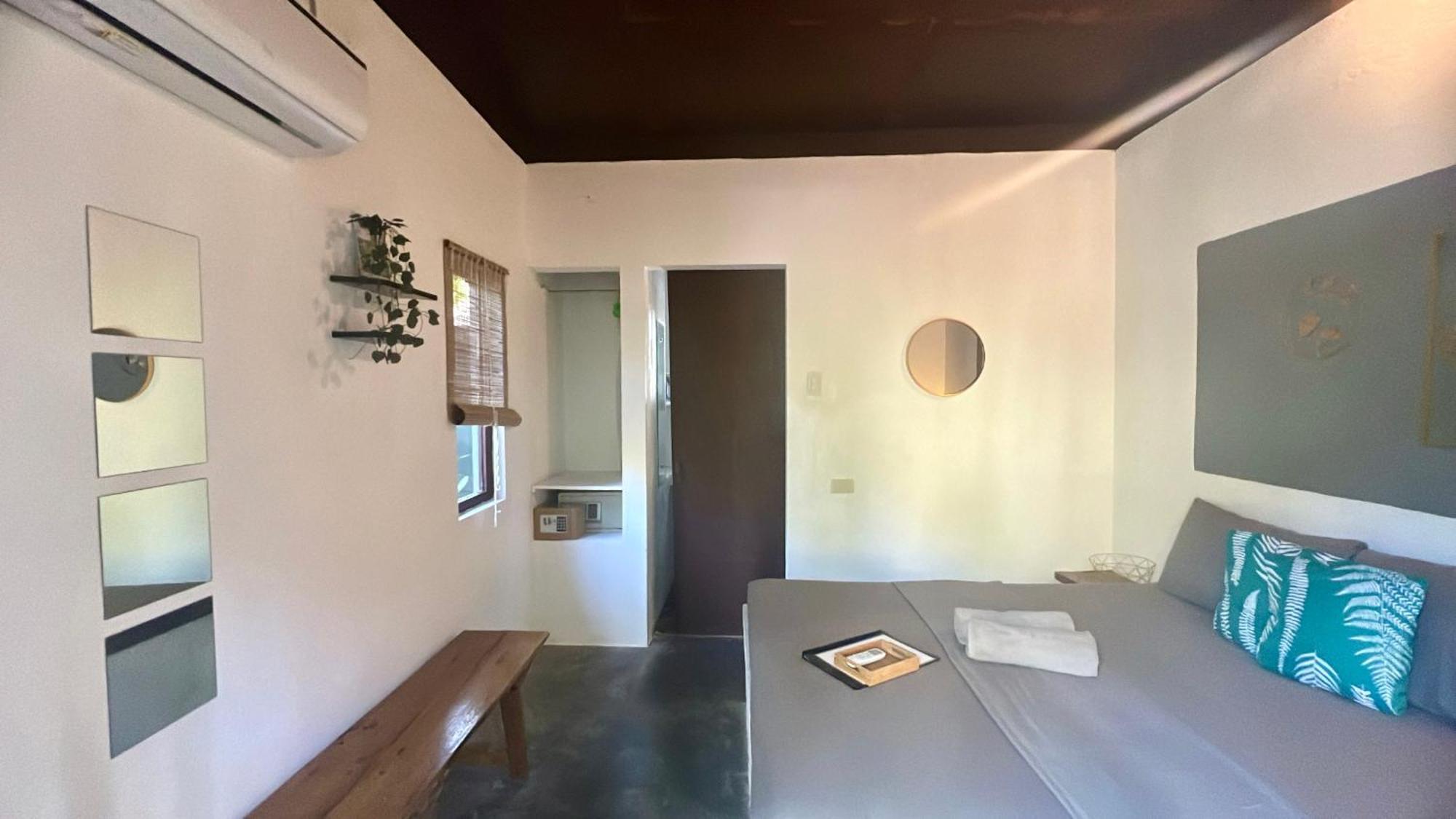 Yay Lodge Siargao, Private Room 1 With Ac & Hot Shower And Fast Starlink Wifi General Luna  Luaran gambar