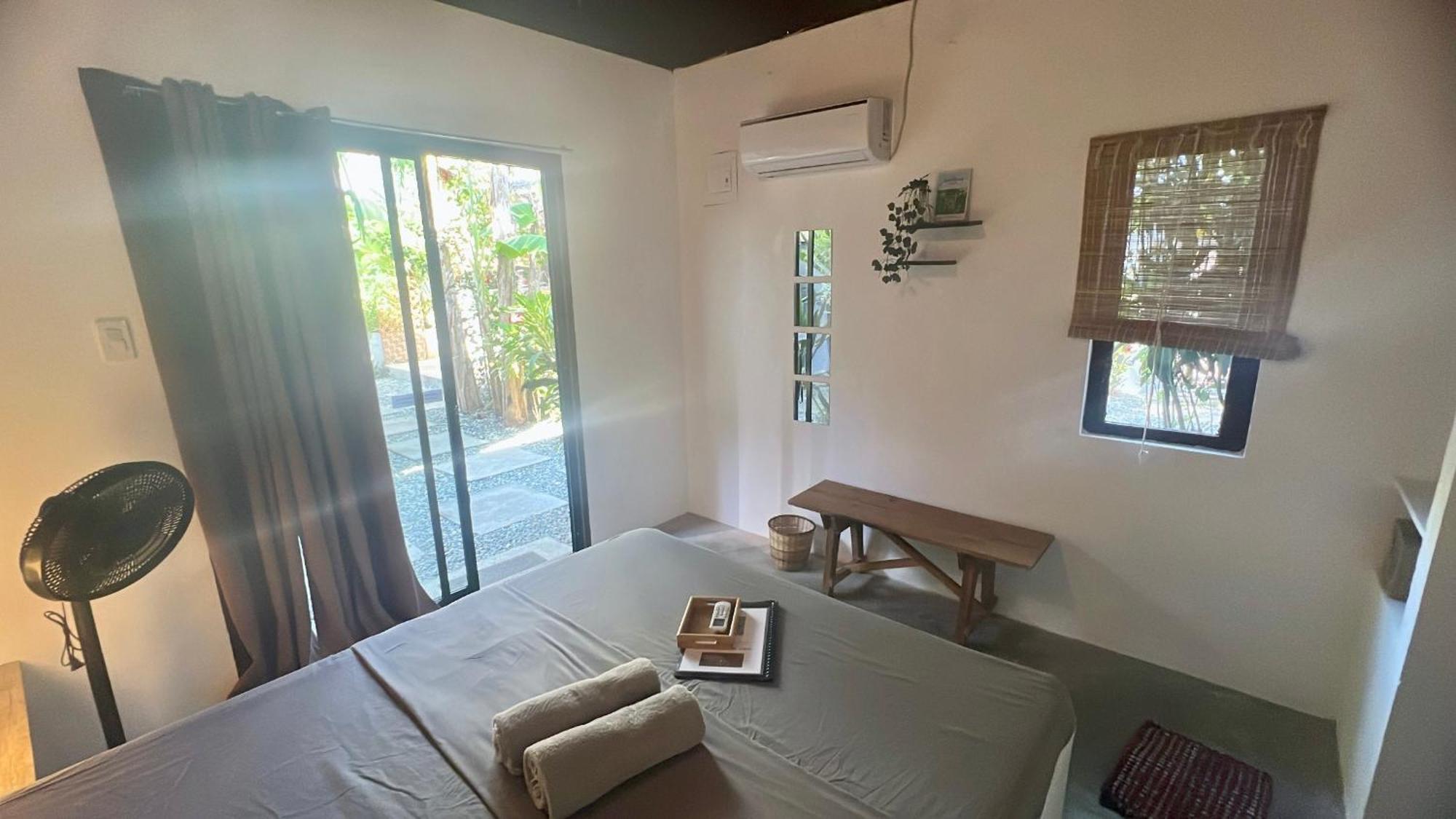 Yay Lodge Siargao, Private Room 1 With Ac & Hot Shower And Fast Starlink Wifi General Luna  Luaran gambar
